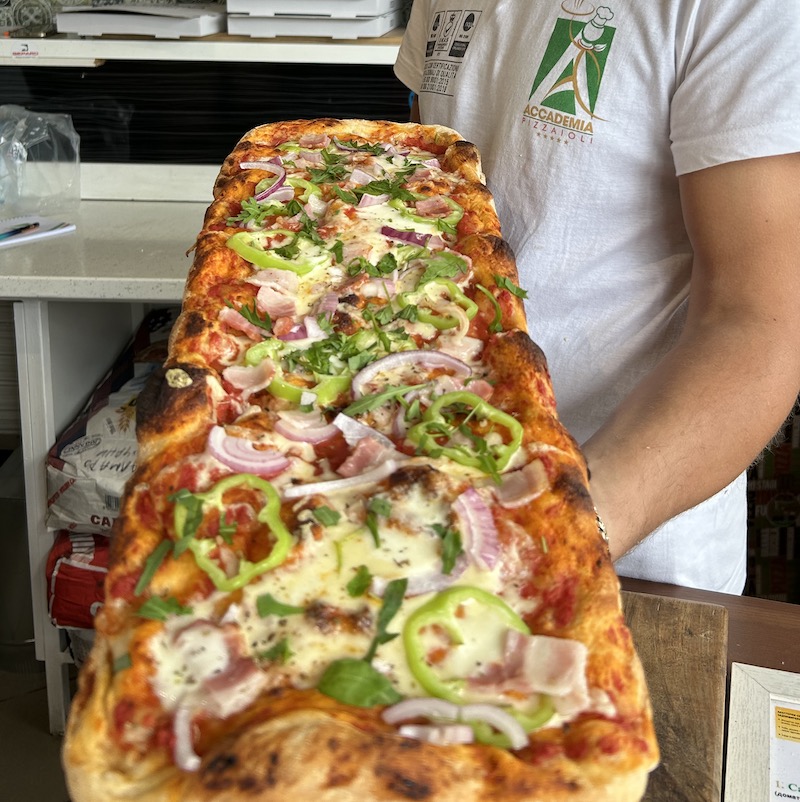 La cucina pizzeria 3