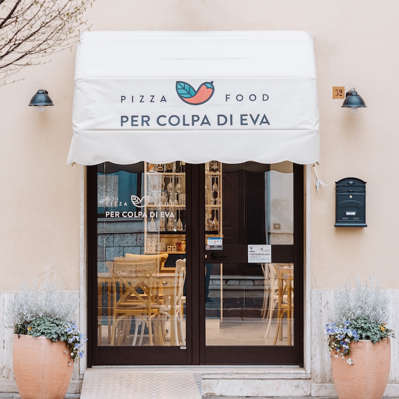 ESTERNO PIZZERIA